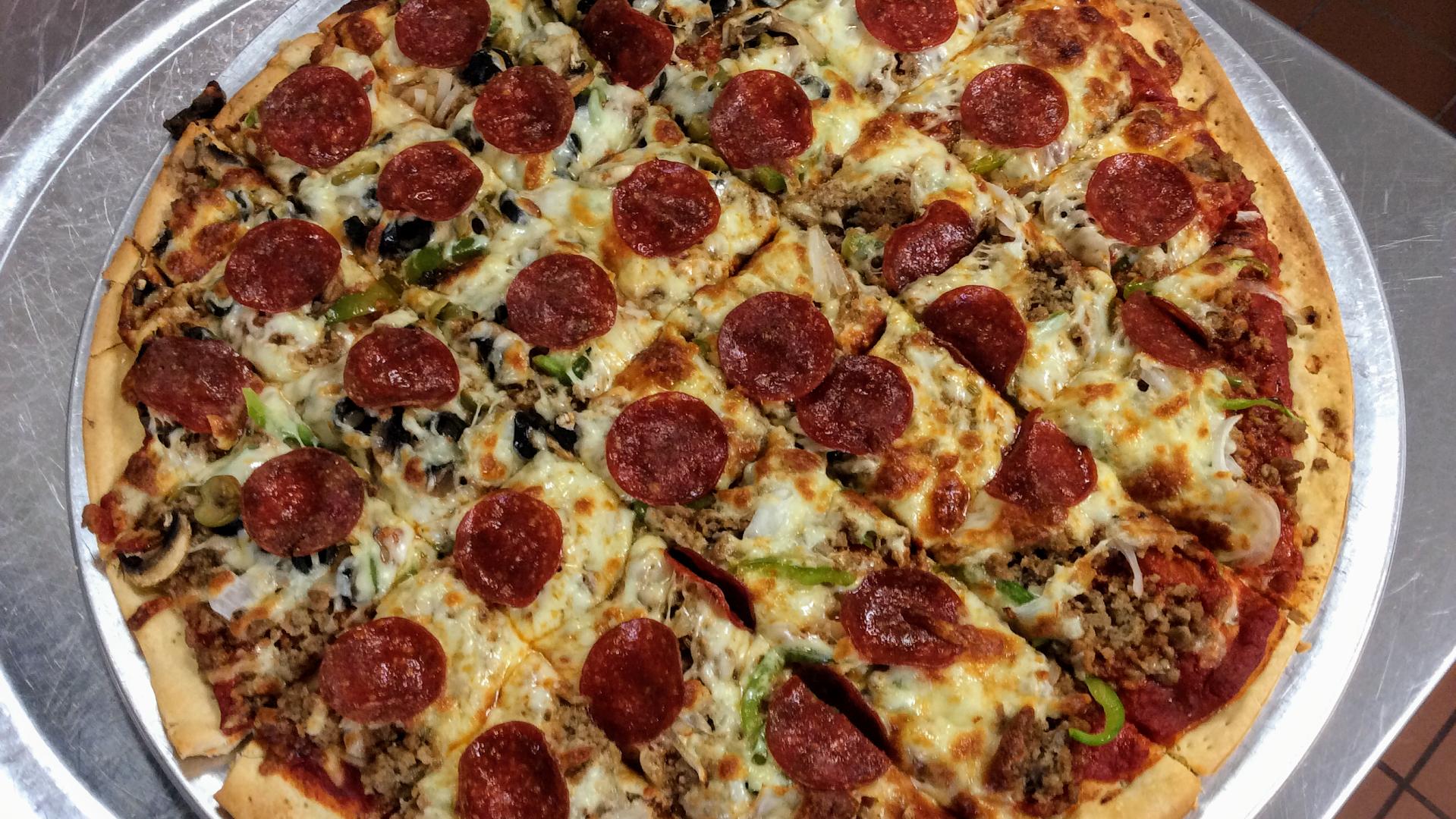 Carolyn's Country Pizzeria